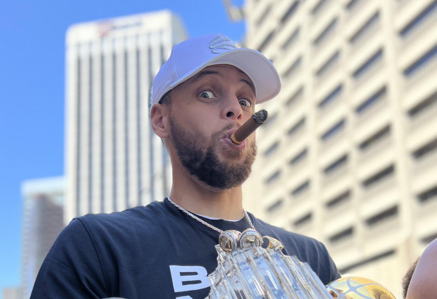 与沙特球员 与沙特球员