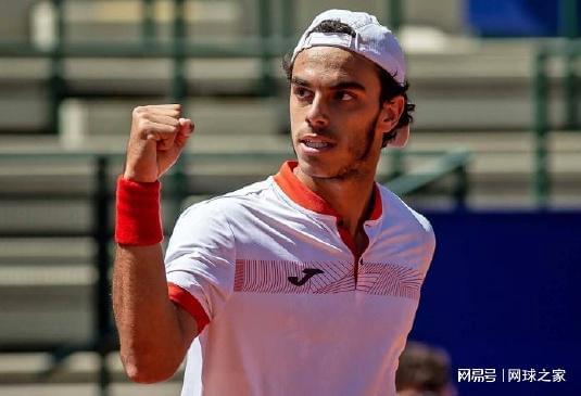 靡一时的中 靡一时的中